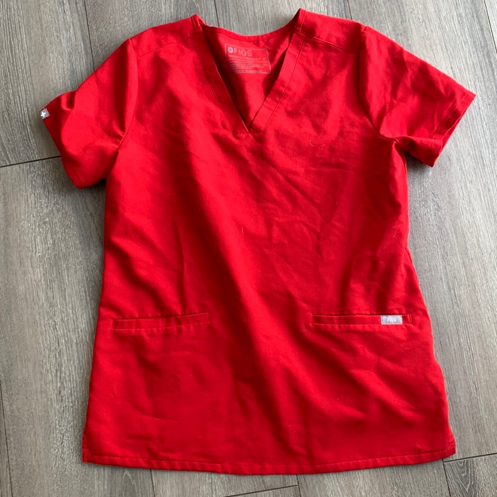 Figs Small red technical collection scrub top. Like new!